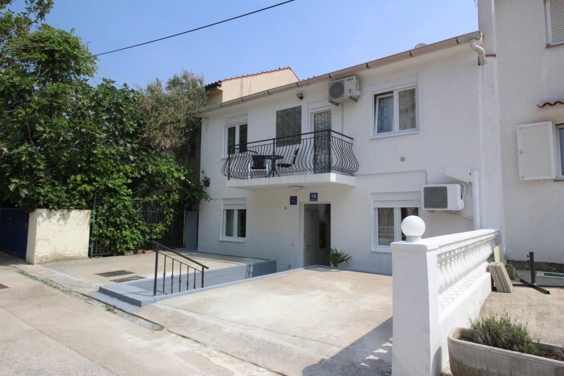 באסקה Apartments Rozanda מראה חיצוני תמונה